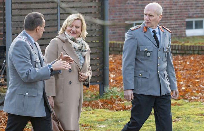 Wehrbeauftragte gibt Anreize zum Diskurs