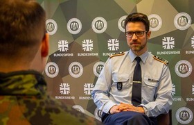 COVID-19 Podcast: Hatten Soldatinnen und Soldaten während der Pandemie ein höheres Ansteckungsrisiko?