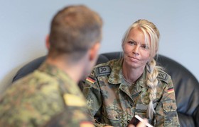 UNTERSTÜTZUNGSANGEBOT Lotsin in der Bundeswehr: „Ich bin in erster Linie eine Kameradin“