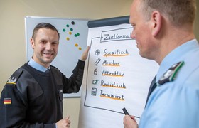 BERATUNGSANGEBOT AN DER FÜHRUNGSAKADEMIE Selbstreflexion – ein Zeichen von Stärke