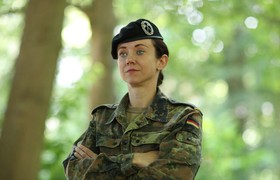 LEHRGANGSTEILNEHMERIN ERZÄHLT Als Soldatin ist kein Tag wie der andere
