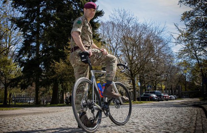 Britischer Major radelt für das Bundeswehr-Sozialwerk